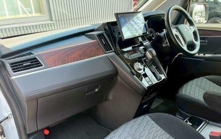 Mitsubishi Delica D:5 I, 2022 год, 3 750 000 рублей, 19 фотография