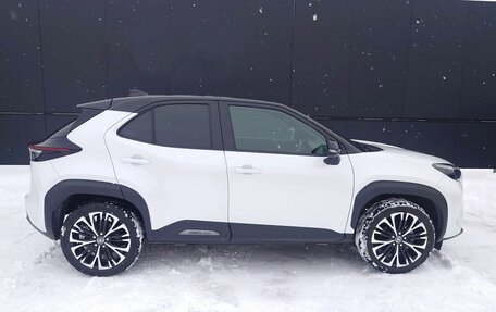 Toyota Yaris Cross, 2022 год, 1 477 000 рублей, 4 фотография