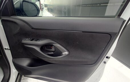 Toyota Yaris Cross, 2022 год, 1 477 000 рублей, 22 фотография