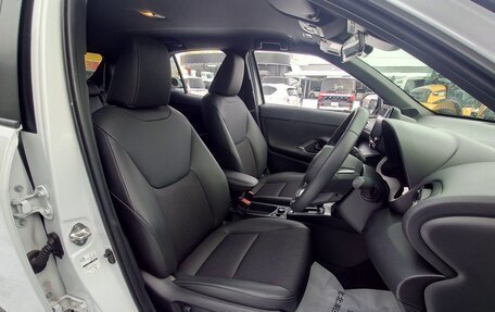 Toyota Yaris Cross, 2022 год, 1 477 000 рублей, 21 фотография