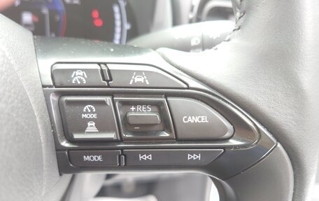 Toyota Yaris Cross, 2022 год, 1 477 000 рублей, 36 фотография