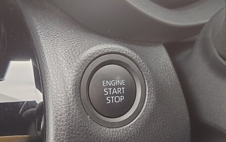 Toyota Yaris Cross, 2022 год, 1 477 000 рублей, 39 фотография