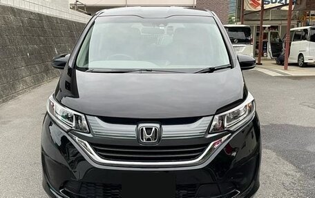 Honda Freed II, 2019 год, 1 389 000 рублей, 2 фотография