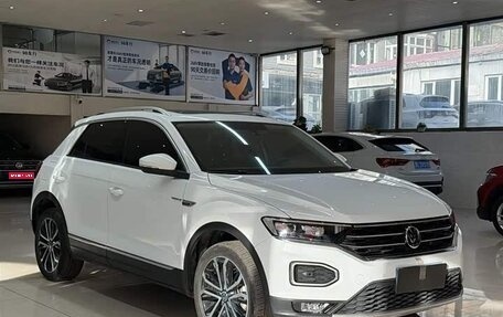 Volkswagen T-Roc I, 2022 год, 1 725 050 рублей, 1 фотография