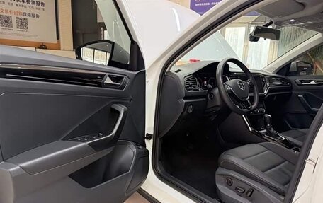 Volkswagen T-Roc I, 2022 год, 1 725 050 рублей, 12 фотография