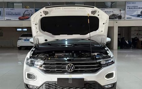 Volkswagen T-Roc I, 2022 год, 1 725 050 рублей, 7 фотография