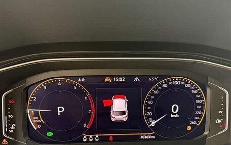 Volkswagen T-Roc I, 2022 год, 1 725 050 рублей, 9 фотография