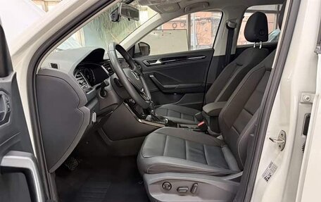 Volkswagen T-Roc I, 2022 год, 1 725 050 рублей, 15 фотография