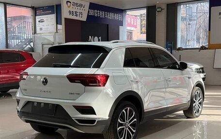 Volkswagen T-Roc I, 2022 год, 1 725 050 рублей, 4 фотография