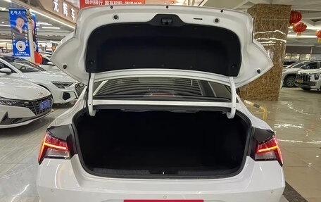 Hyundai Elantra, 2022 год, 1 380 020 рублей, 4 фотография