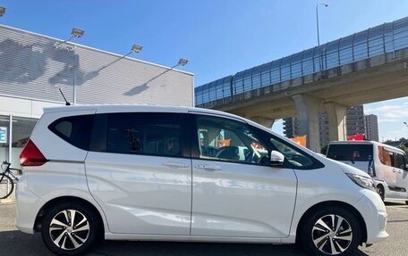 Honda Freed II, 2018 год, 1 366 000 рублей, 2 фотография