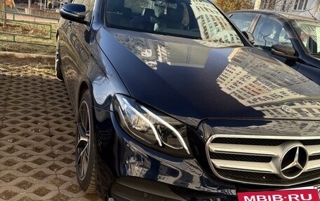 Mercedes-Benz E-Класс, 2019 год, 3 250 000 рублей, 3 фотография