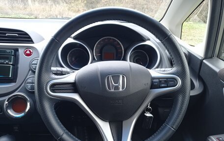 Honda Fit III, 2012 год, 1 000 000 рублей, 24 фотография
