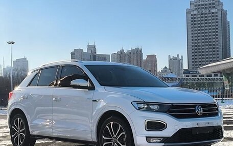 Volkswagen T-Roc I, 2021 год, 2 555 000 рублей, 1 фотография