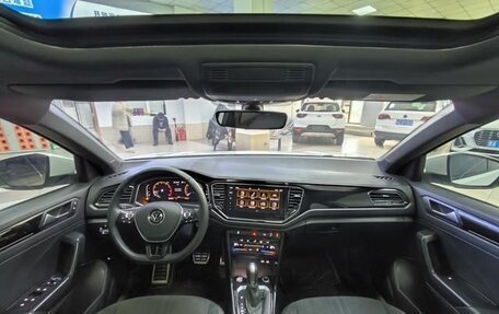 Volkswagen T-Roc I, 2021 год, 2 555 000 рублей, 5 фотография