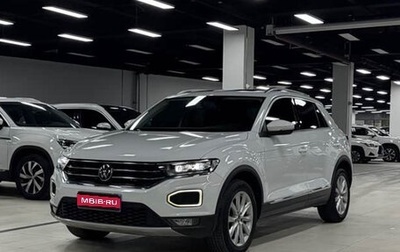 Volkswagen T-Roc I, 2023 год, 1 705 000 рублей, 1 фотография