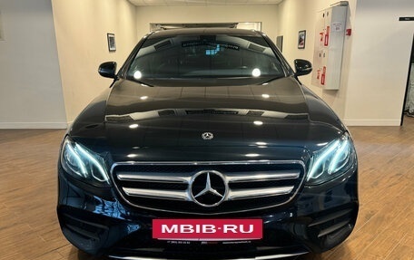 Mercedes-Benz E-Класс, 2020 год, 3 490 000 рублей, 2 фотография