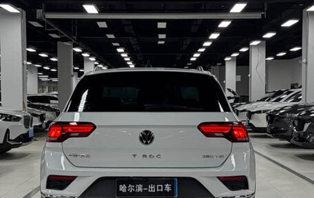 Volkswagen T-Roc I, 2023 год, 1 705 000 рублей, 7 фотография