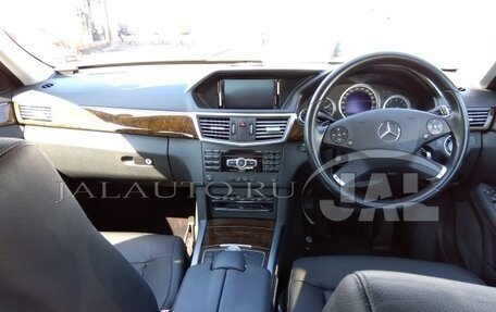 Mercedes-Benz E-Класс, 2012 год, 2 000 000 рублей, 5 фотография