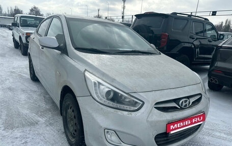 Hyundai Solaris II рестайлинг, 2013 год, 678 000 рублей, 4 фотография