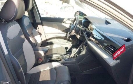 Volkswagen Taos, 2022 год, 2 400 000 рублей, 10 фотография