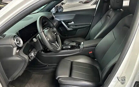 Mercedes-Benz A-Класс, 2022 год, 1 700 010 рублей, 7 фотография