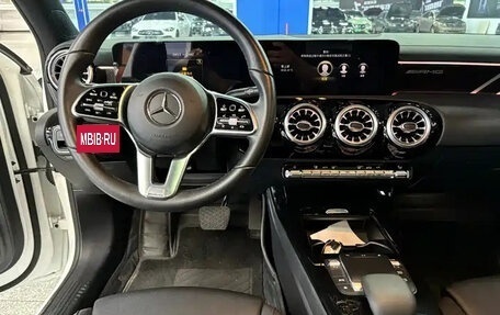 Mercedes-Benz A-Класс, 2022 год, 1 700 010 рублей, 6 фотография