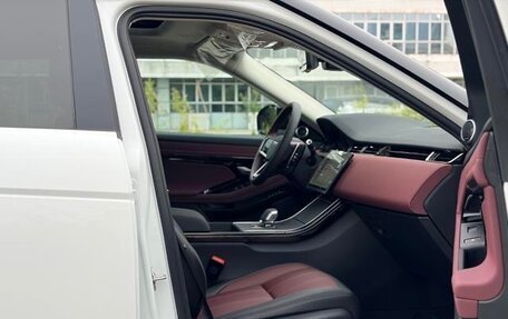 Land Rover Range Rover Evoque II, 2024 год, 11 фотография