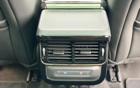 Land Rover Range Rover Evoque II, 2024 год, 16 фотография