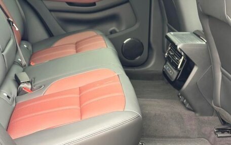 Land Rover Range Rover Evoque II, 2024 год, 17 фотография