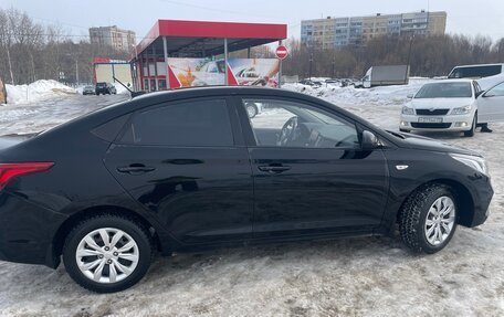 Hyundai Solaris II рестайлинг, 2017 год, 1 150 000 рублей, 2 фотография