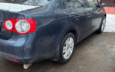 Volkswagen Jetta VI, 2010 год, 700 000 рублей, 2 фотография