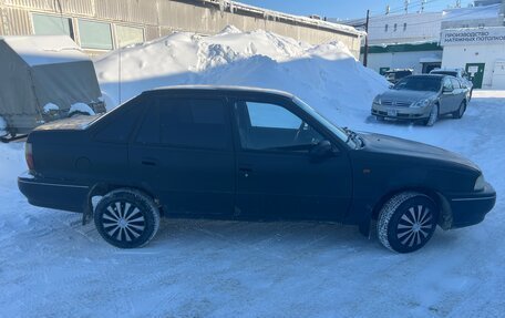 Daewoo Nexia I рестайлинг, 1997 год, 100 000 рублей, 2 фотография