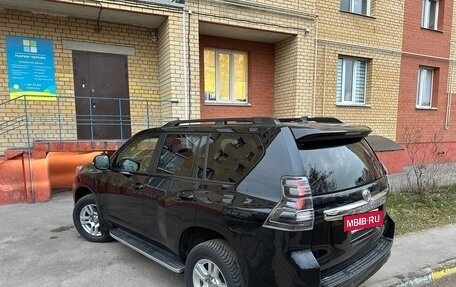 Toyota Land Cruiser Prado 150 рестайлинг 2, 2017 год, 4 300 000 рублей, 7 фотография