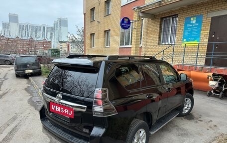 Toyota Land Cruiser Prado 150 рестайлинг 2, 2017 год, 4 300 000 рублей, 9 фотография