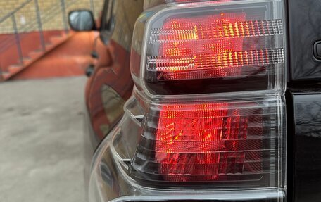 Toyota Land Cruiser Prado 150 рестайлинг 2, 2017 год, 4 300 000 рублей, 20 фотография