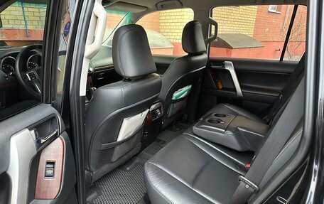 Toyota Land Cruiser Prado 150 рестайлинг 2, 2017 год, 4 300 000 рублей, 30 фотография