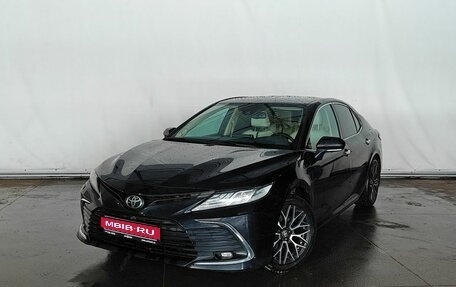 Toyota Camry, 2022 год, 3 570 000 рублей, 1 фотография