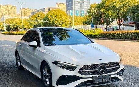 Mercedes-Benz A-Класс, 2025 год, 2 500 000 рублей, 3 фотография