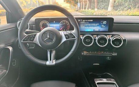 Mercedes-Benz A-Класс, 2025 год, 2 500 000 рублей, 11 фотография