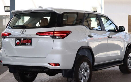 Toyota Fortuner II, 2026 год, 4 675 555 рублей, 6 фотография