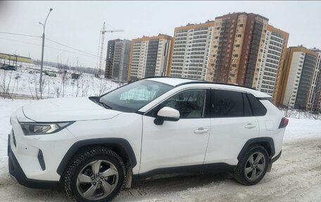 Toyota RAV4, 2020 год, 3 500 000 рублей, 4 фотография