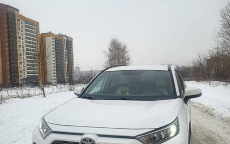 Toyota RAV4, 2020 год, 3 500 000 рублей, 5 фотография