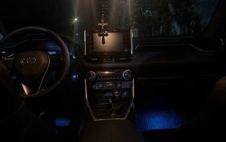 Toyota RAV4, 2020 год, 3 500 000 рублей, 10 фотография