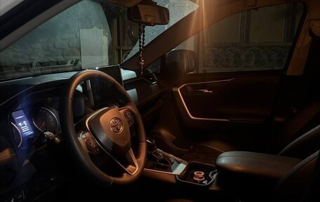 Toyota RAV4, 2020 год, 3 500 000 рублей, 9 фотография