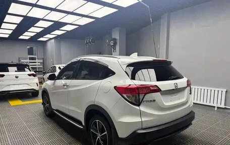 Honda Vezel, 2022 год, 1 722 030 рублей, 4 фотография