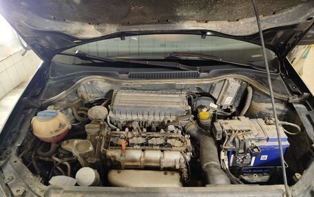 Volkswagen Polo VI (EU Market), 2011 год, 700 000 рублей, 4 фотография