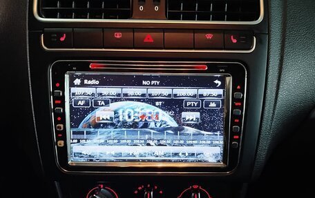 Volkswagen Polo VI (EU Market), 2011 год, 700 000 рублей, 9 фотография