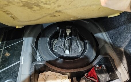 Volkswagen Polo VI (EU Market), 2011 год, 700 000 рублей, 11 фотография