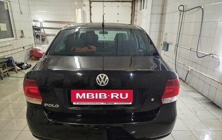 Volkswagen Polo VI (EU Market), 2011 год, 700 000 рублей, 3 фотография